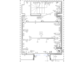 Distribución de puntos eléctricos y conexiones DWG con símbolos de iluminación, referencias numeradas y recorridos sobre una planta arquitectónica